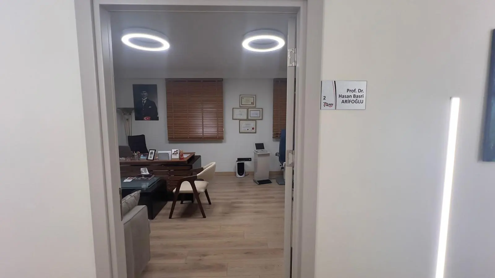 Von der Klinik bereitgestelltes Foto von Prof. Dr. Hasan Basri Arifoğlu