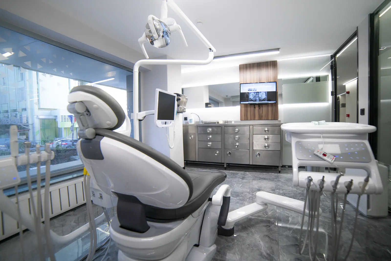 Clinic-provided photograph of Avangart Clinic