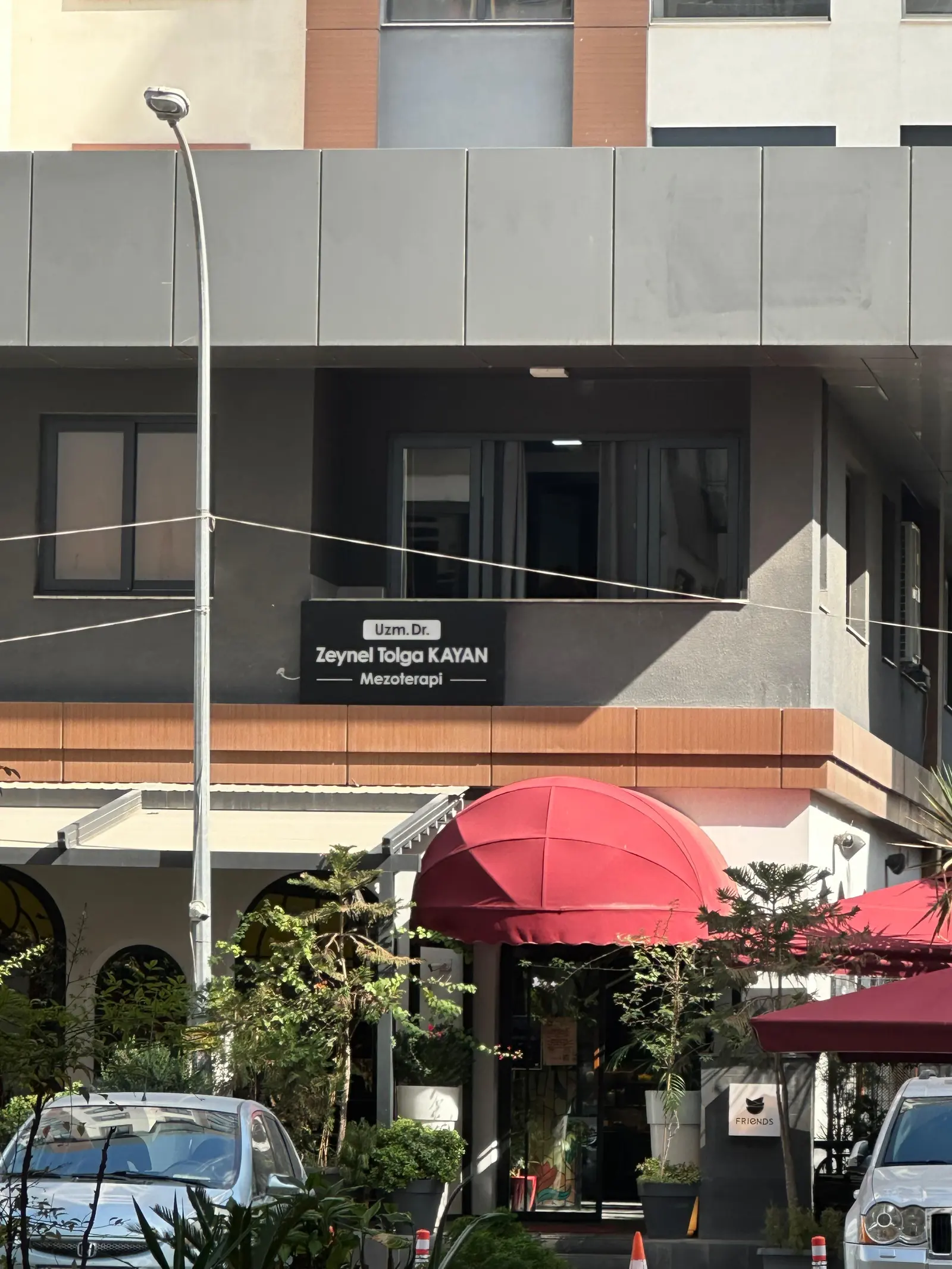 Clinic-provided photograph of Dr Zeynel Tolga Kayan