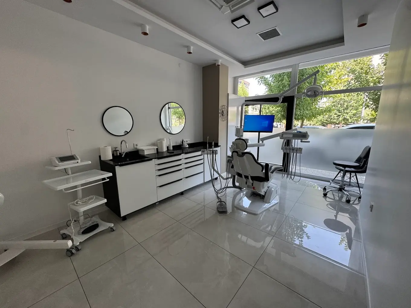 Clinic-provided photograph of Atriadent Dental Clinic