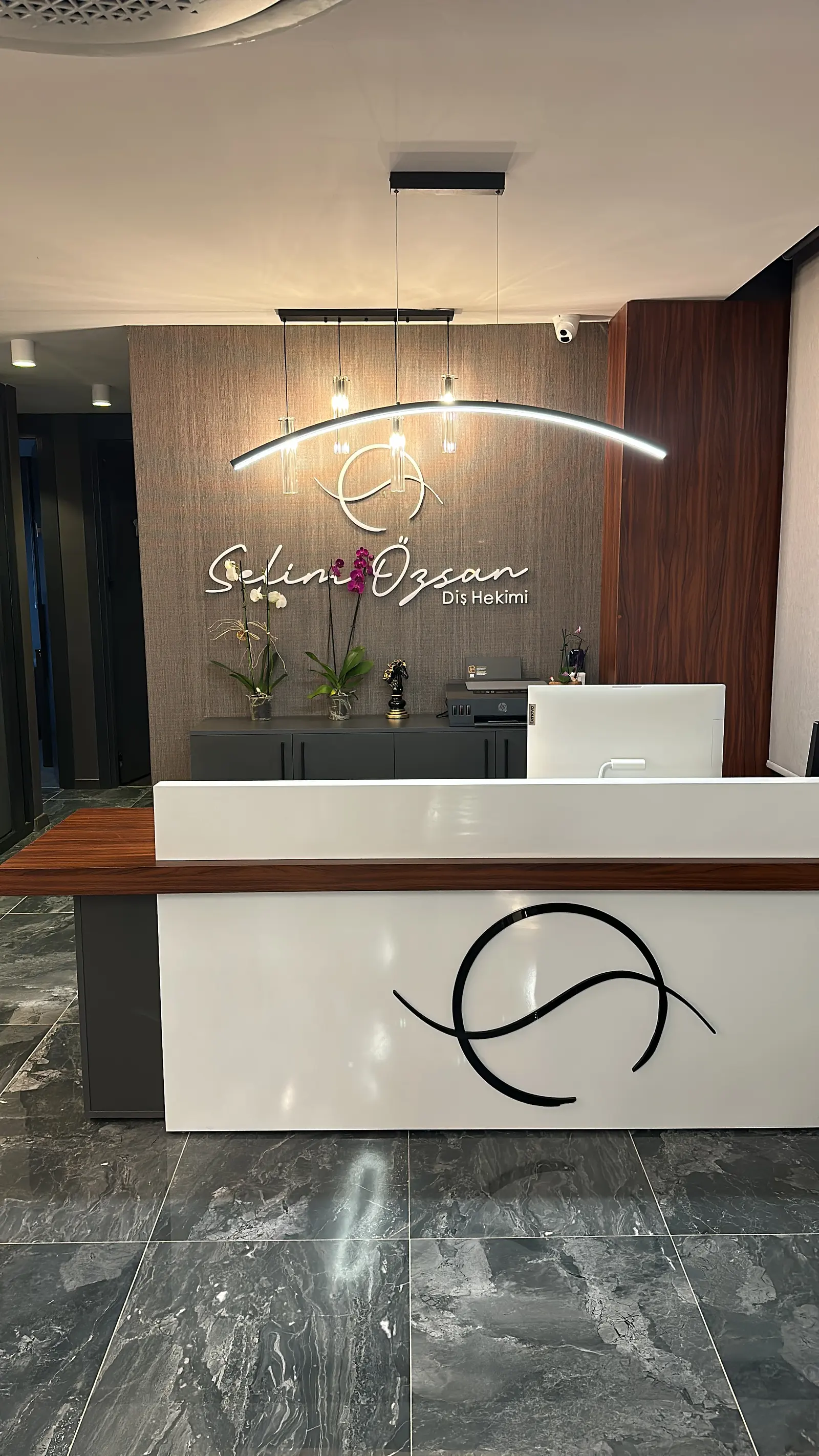 Clinic-provided photograph of Dr Abdullah Selim Özsan