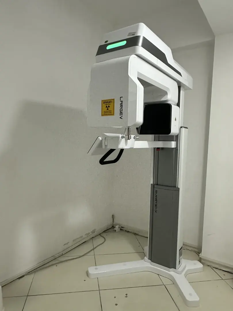 Clinic-provided photograph of M.Y. Dental