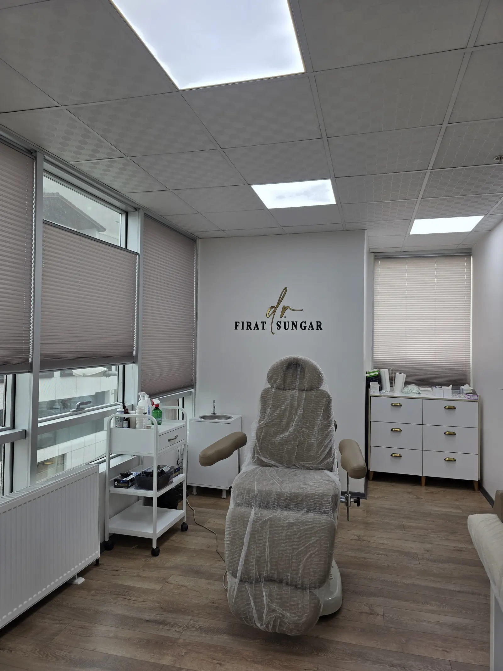 Clinic-provided photograph of Dr Fırat Sungar
