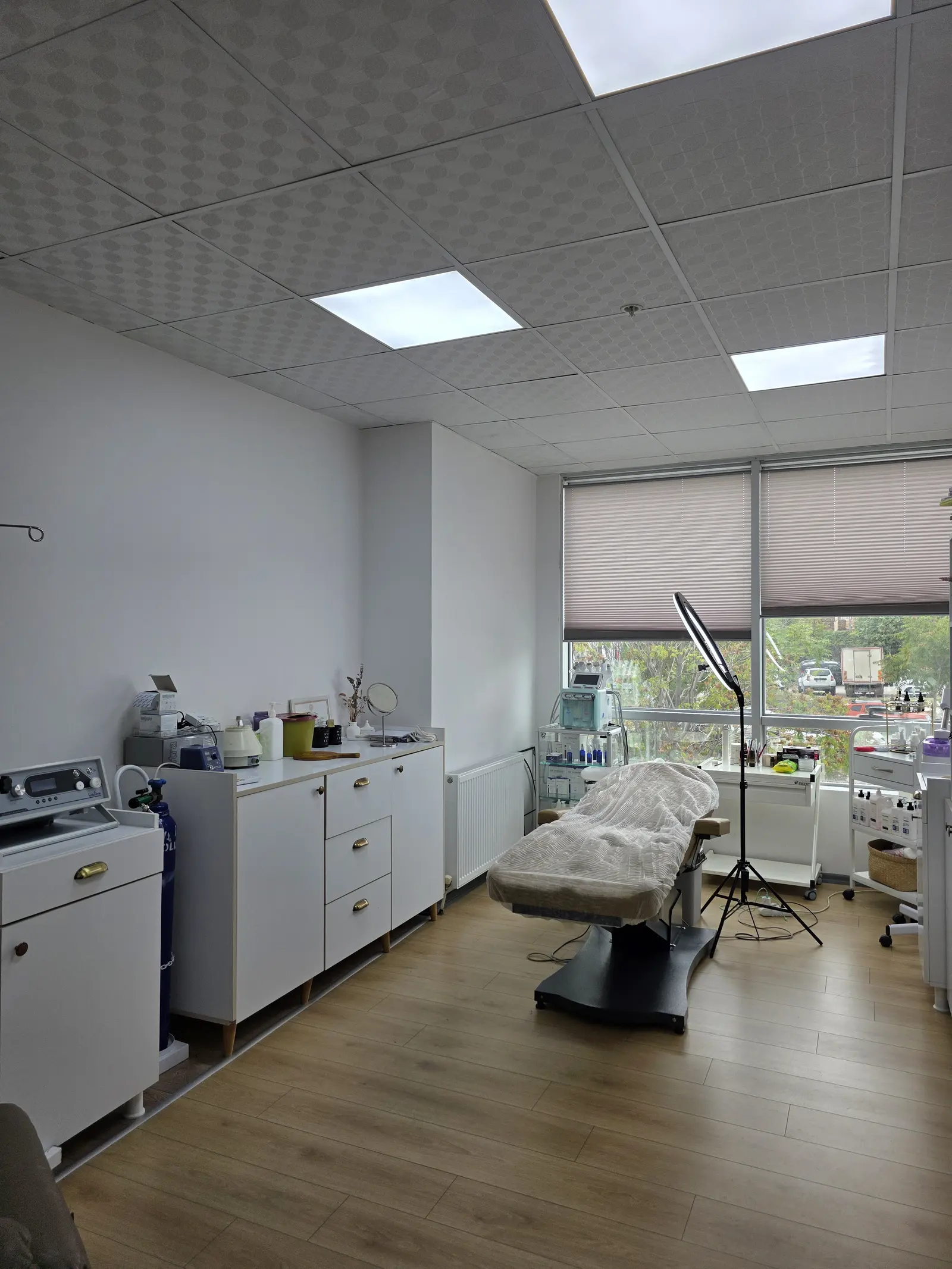 Clinic-provided photograph of Dr Fırat Sungar