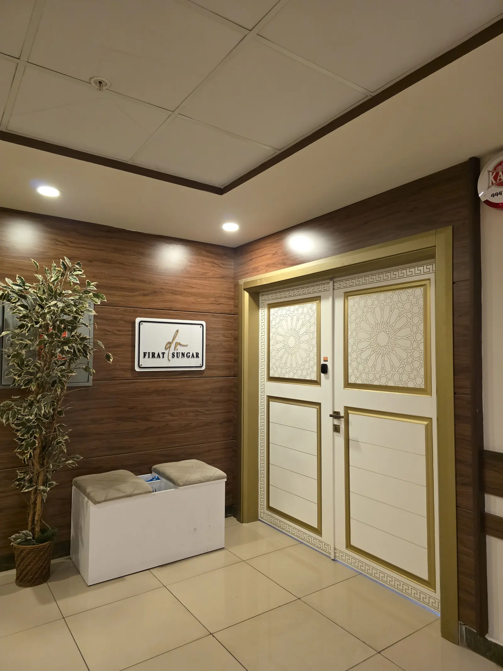 Clinic-provided photograph of Dr Fırat Sungar