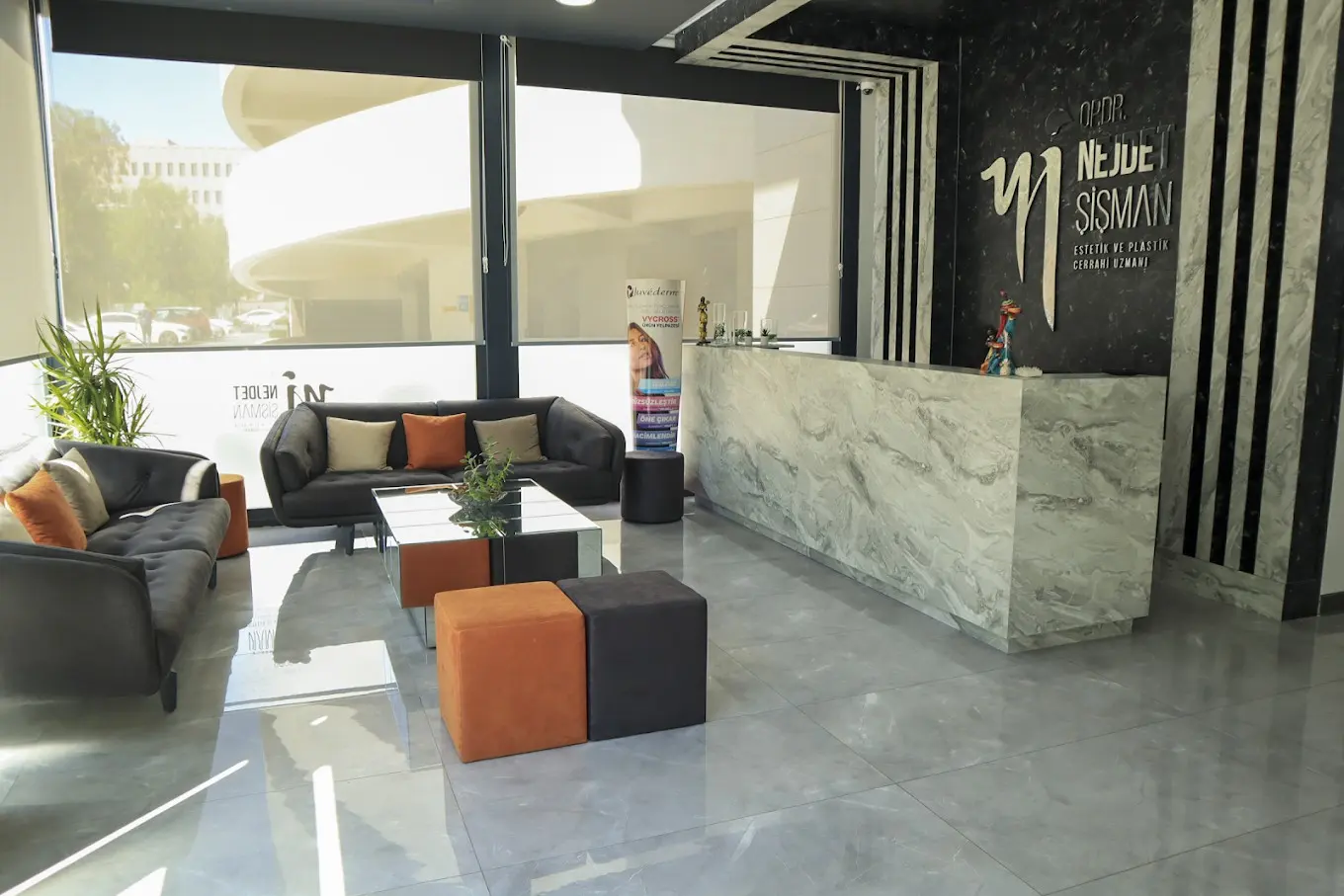 Clinic-provided photograph of Dr Nejdet Şişman