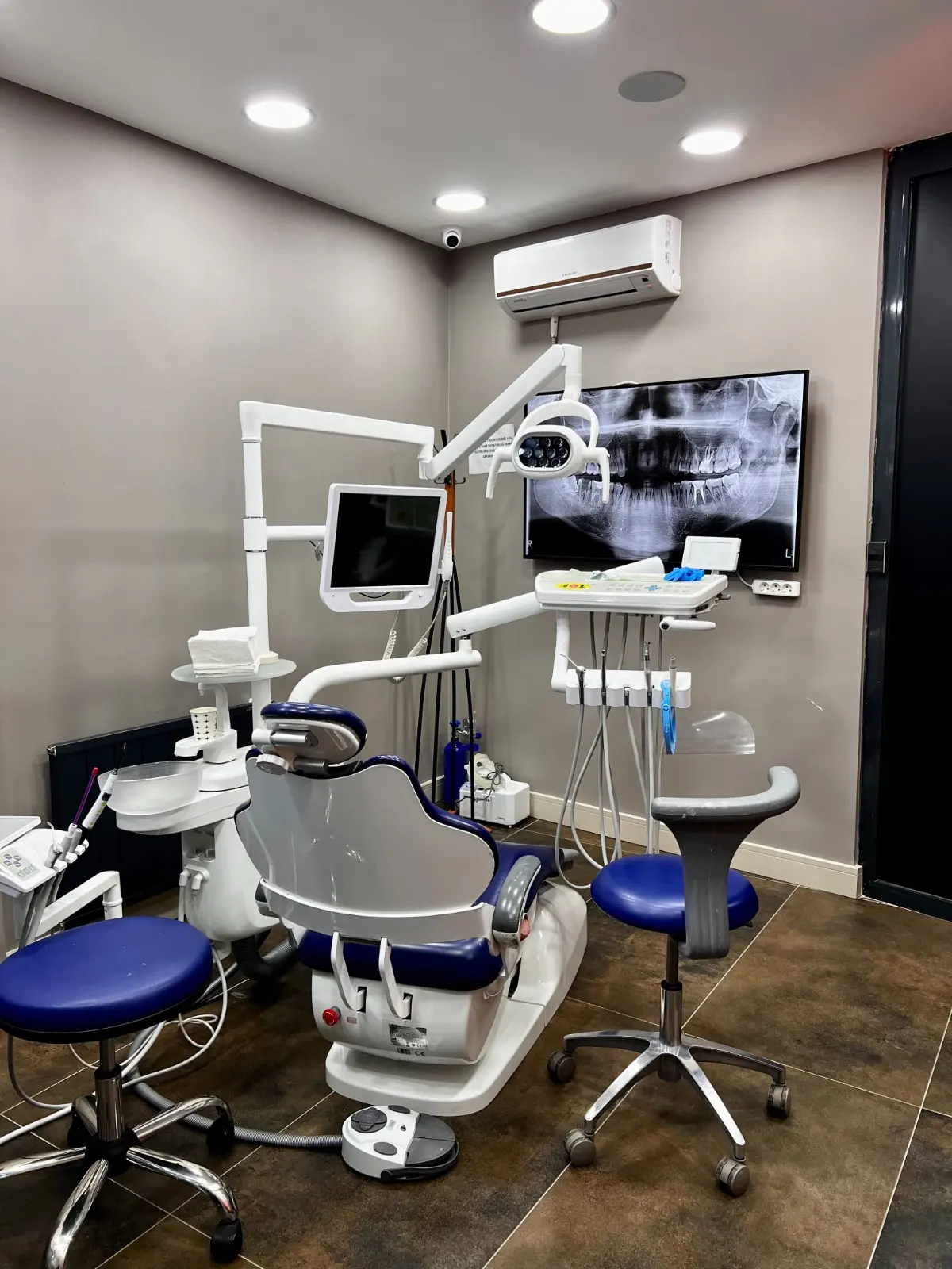 Clinic-provided photograph of Güldüren Dental Clinic