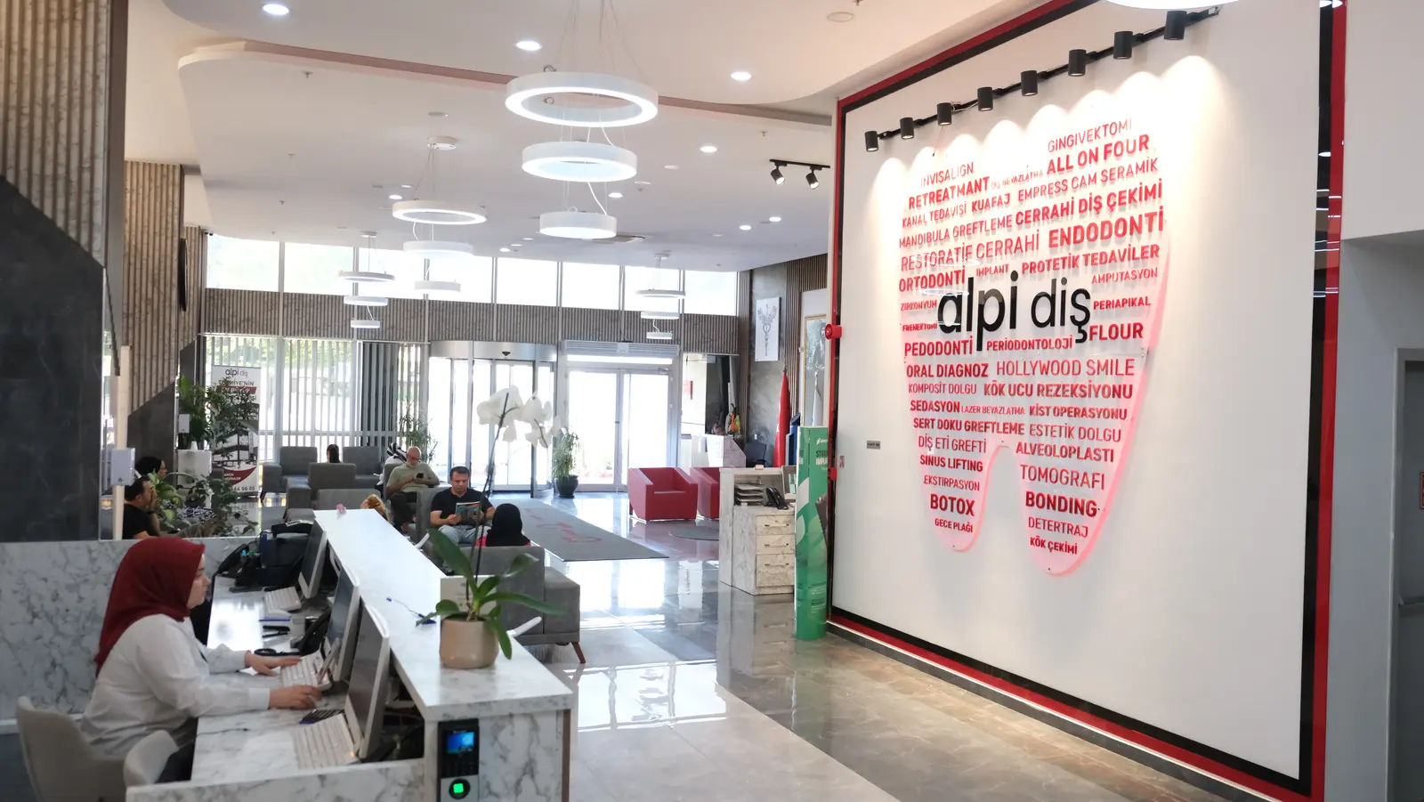 Von der Klinik bereitgestelltes Foto von Alpi Kaynarca Zahnklinik