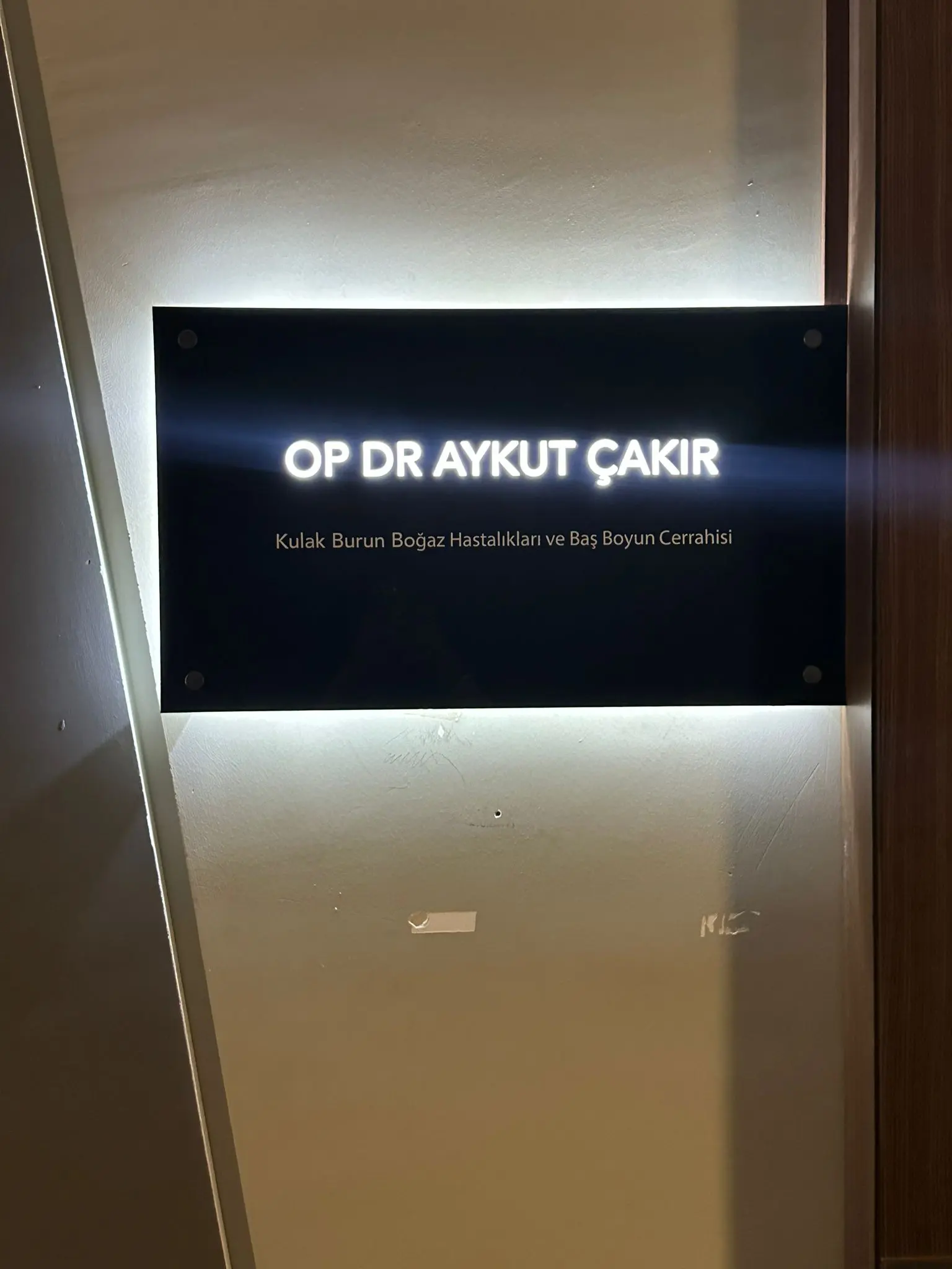 Von der Klinik bereitgestelltes Foto von Dr. Aykut Çakır