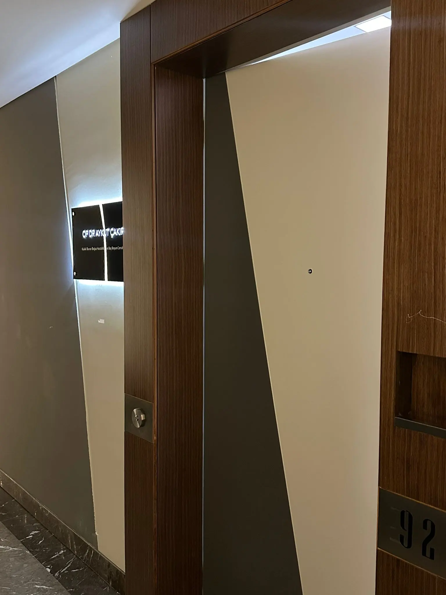 Von der Klinik bereitgestelltes Foto von Dr. Aykut Çakır