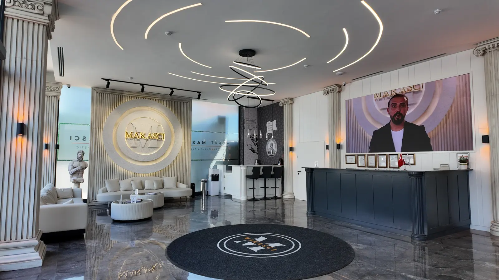 Clinic-provided photograph of Murat Makascı Clinic