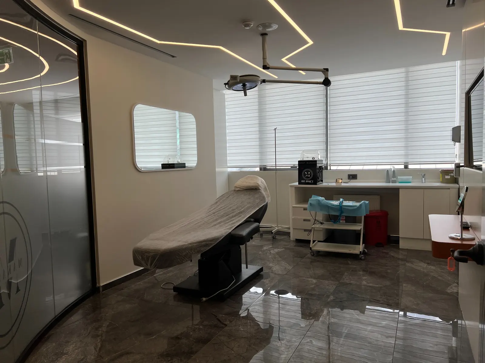 Clinic-provided photograph of Murat Makascı Clinic