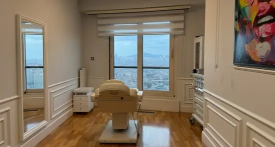 Von der Klinik bereitgestelltes Foto von Dr. Emrah Aslan