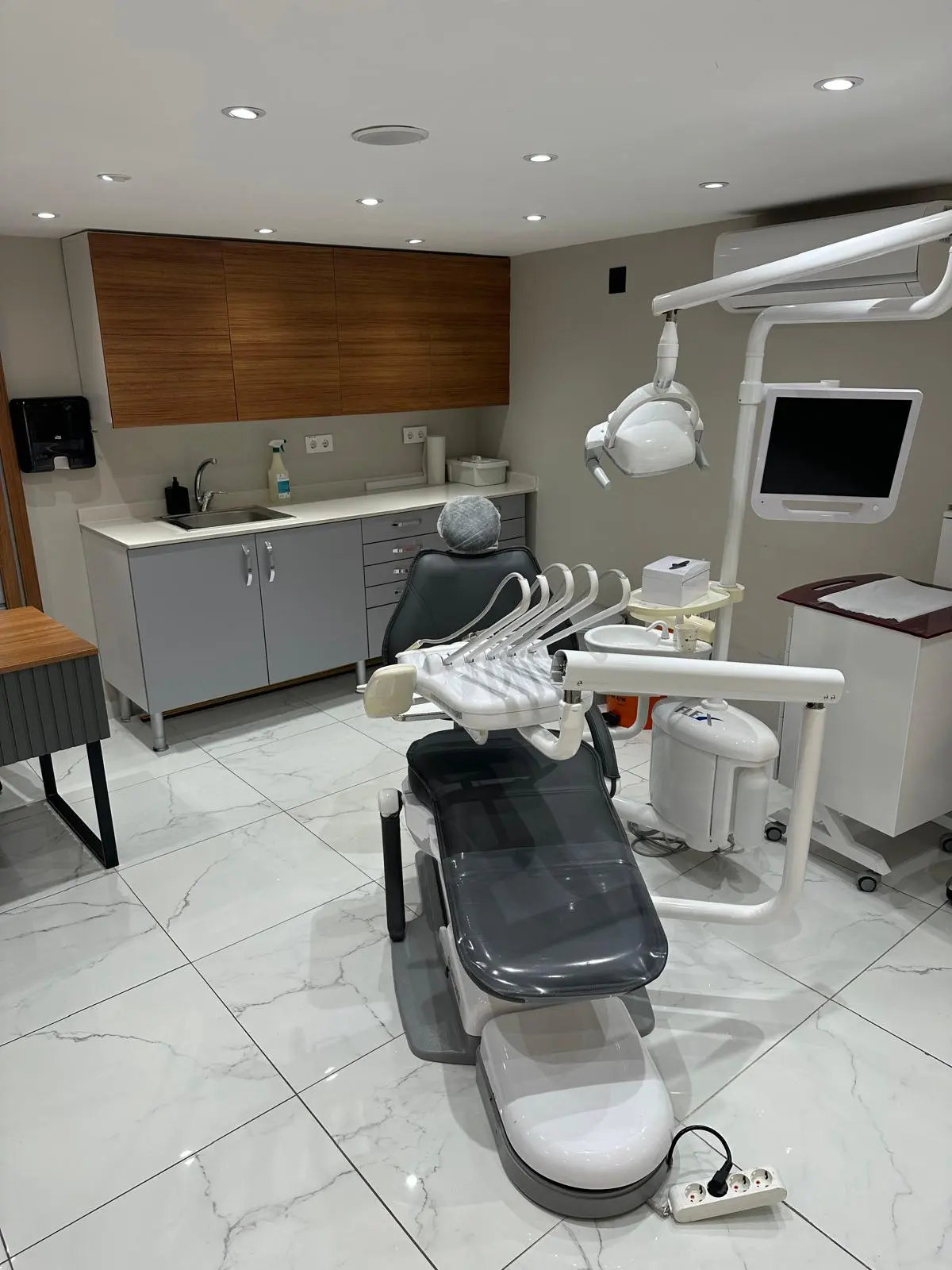 Clinic-provided photograph of Nişantaşı Dental Clinic