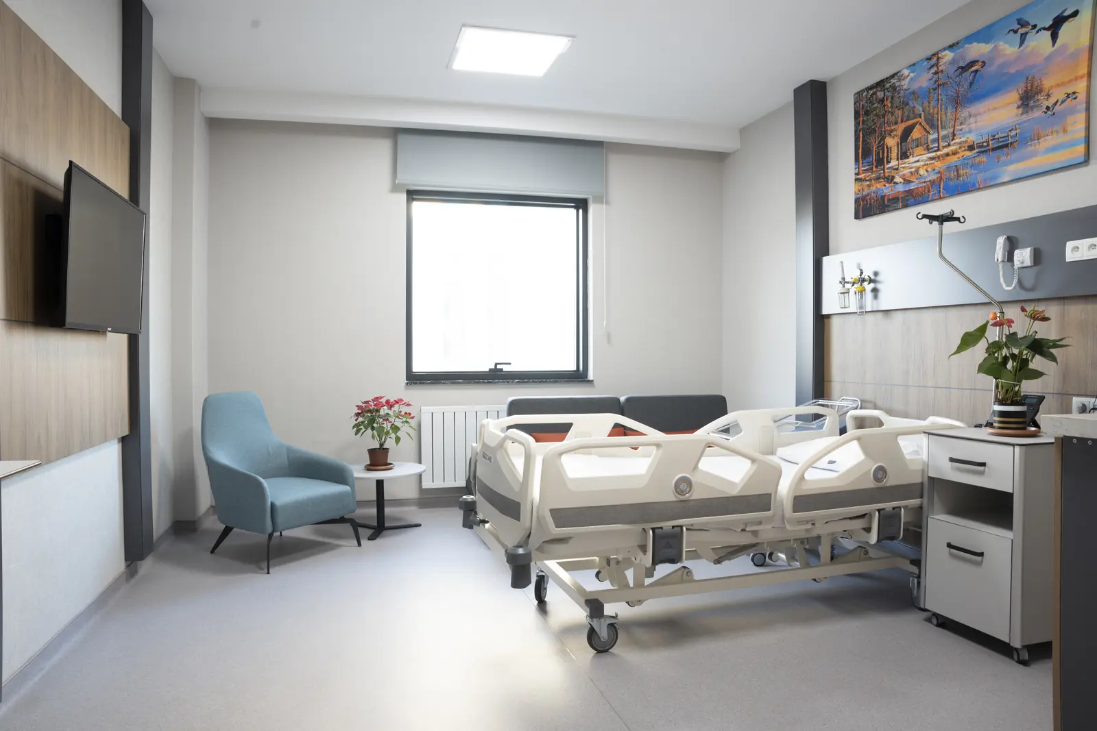 Clinic-provided photograph of Dünyapark Hospital