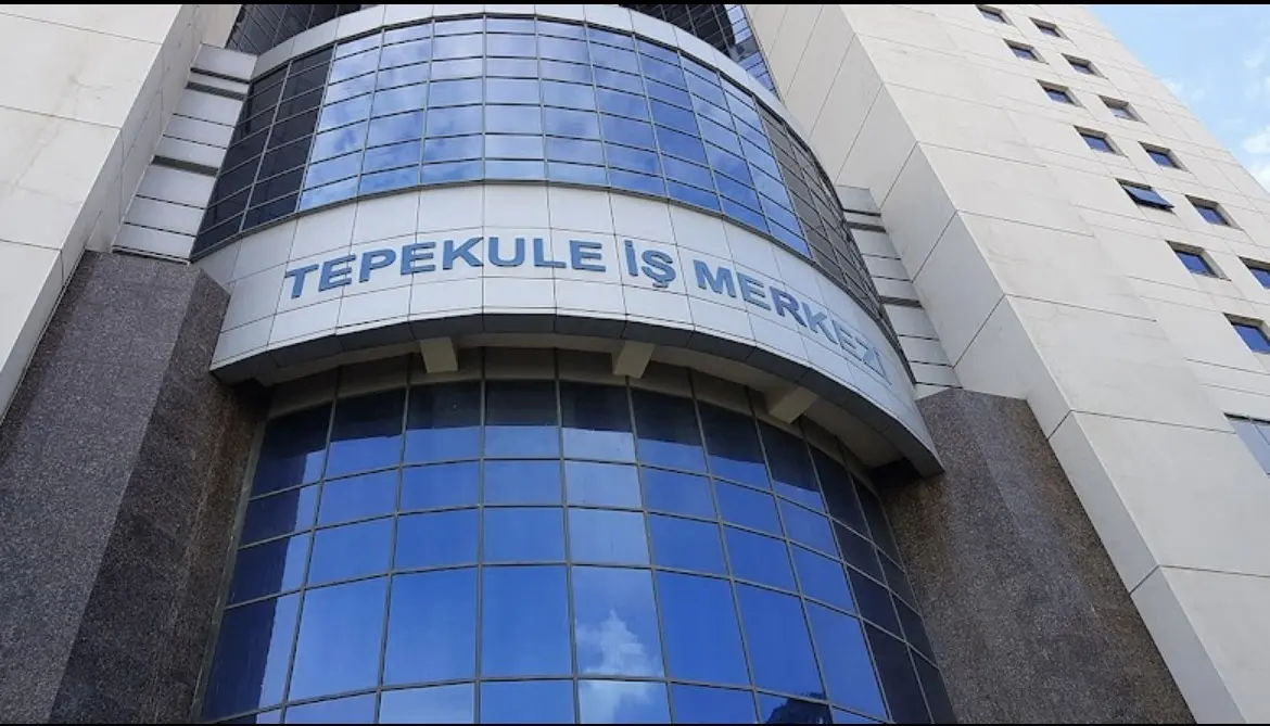 Clinic-provided photograph of Prof. Dr Yusuf Yıldırım