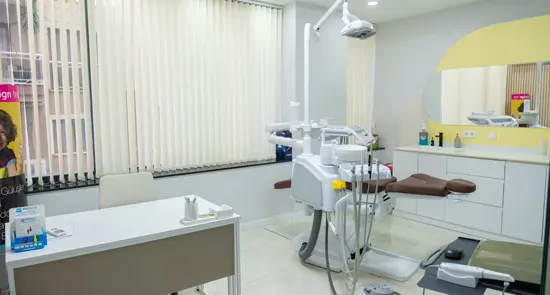 Clinic-provided photograph of Dent Glory