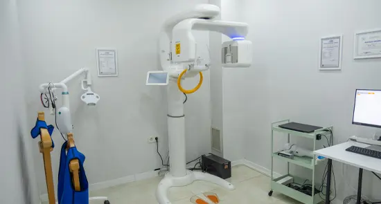Clinic-provided photograph of Dent Glory