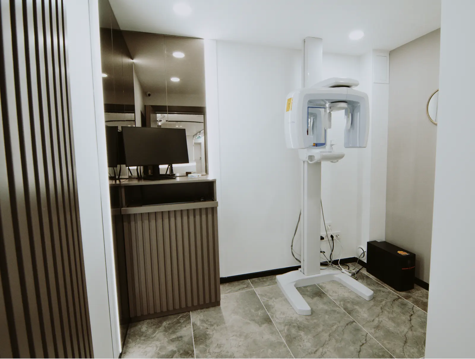 Clinic-provided photograph of Dr Ertuğrul Çetinkaya