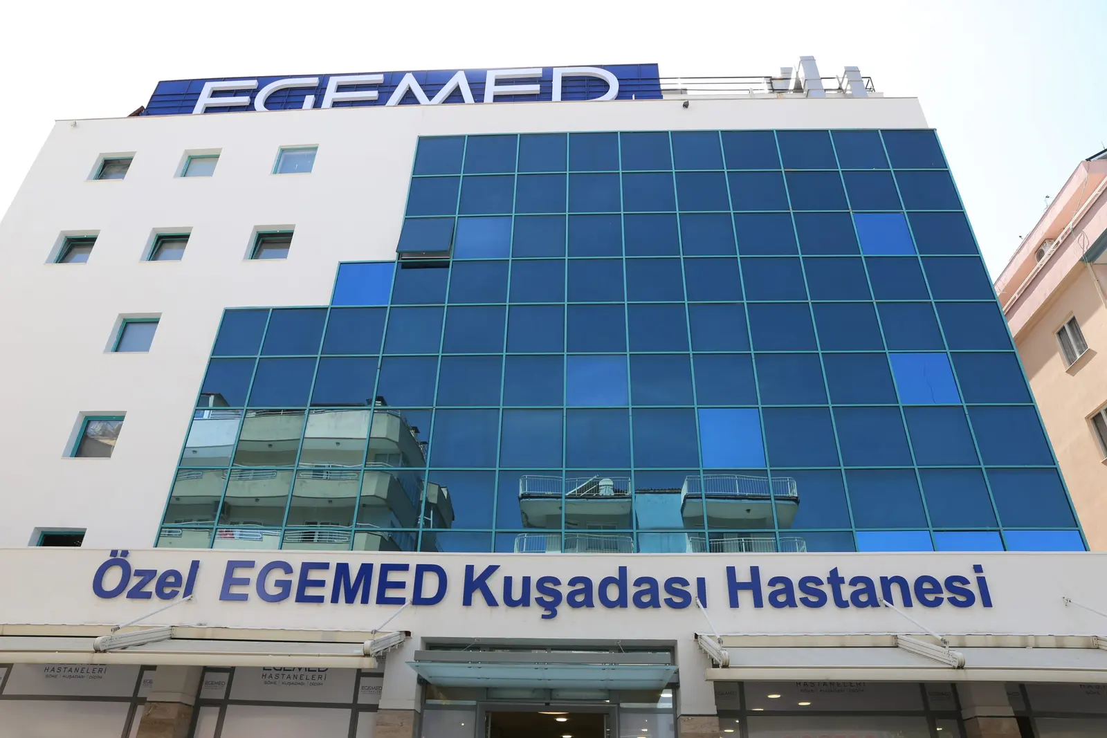 Clinic-provided photograph of Egemed Kuşadası Hospital