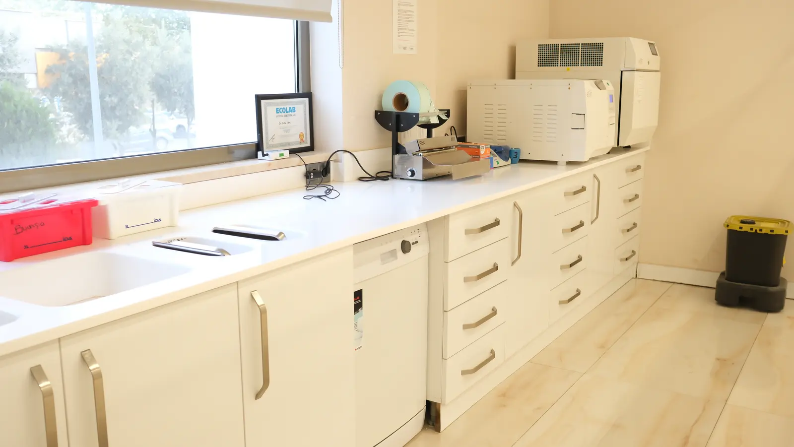 Clinic-provided photograph of Beyaz İnci Adalet Dental Clinic