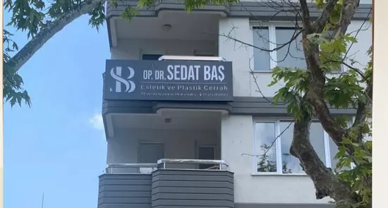 Von der Klinik bereitgestelltes Foto von Dr. Sedat Baş