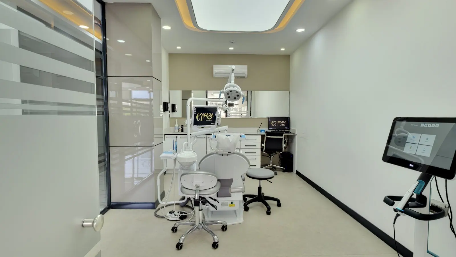 Clinic-provided photograph of Fara Dental Clinic