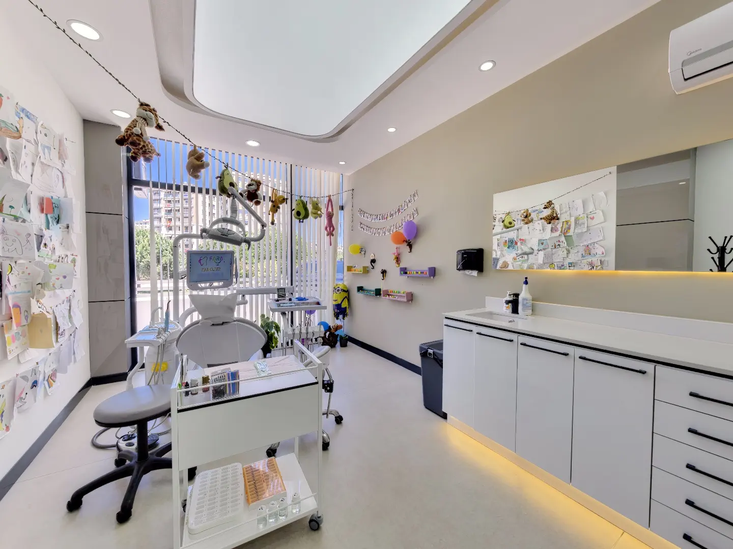 Clinic-provided photograph of Fara Dental Clinic