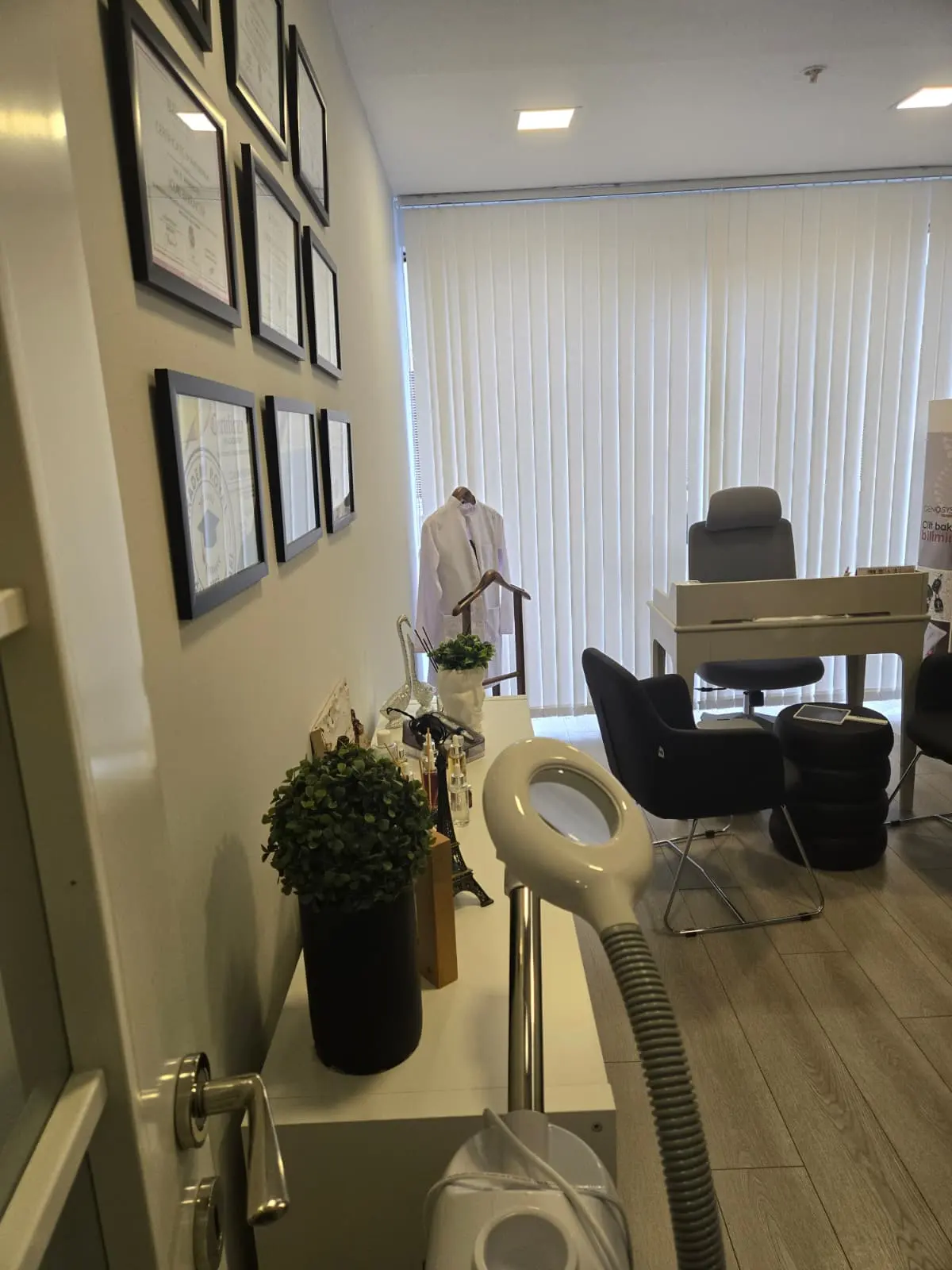 Clinic-provided photograph of Dr Volkan Bayraktar