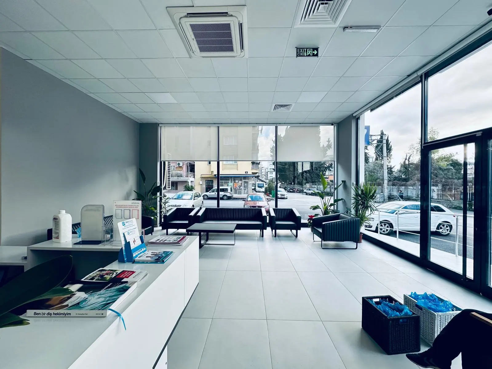 Clinic-provided photograph of Karşıyaka Dental Clinic