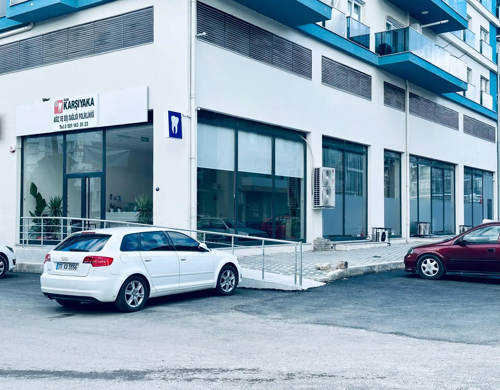 Clinic-provided photograph of Karşıyaka Dental Clinic