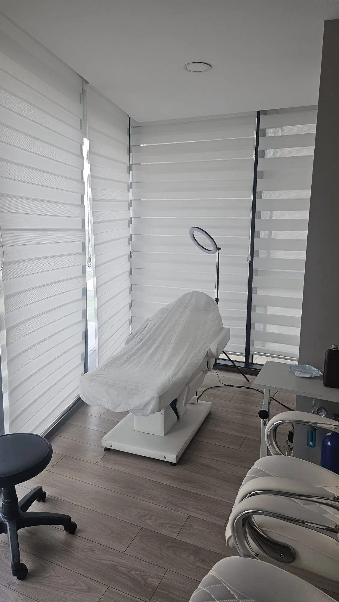 Clinic-provided photograph of Dr Ali Saraç Leri