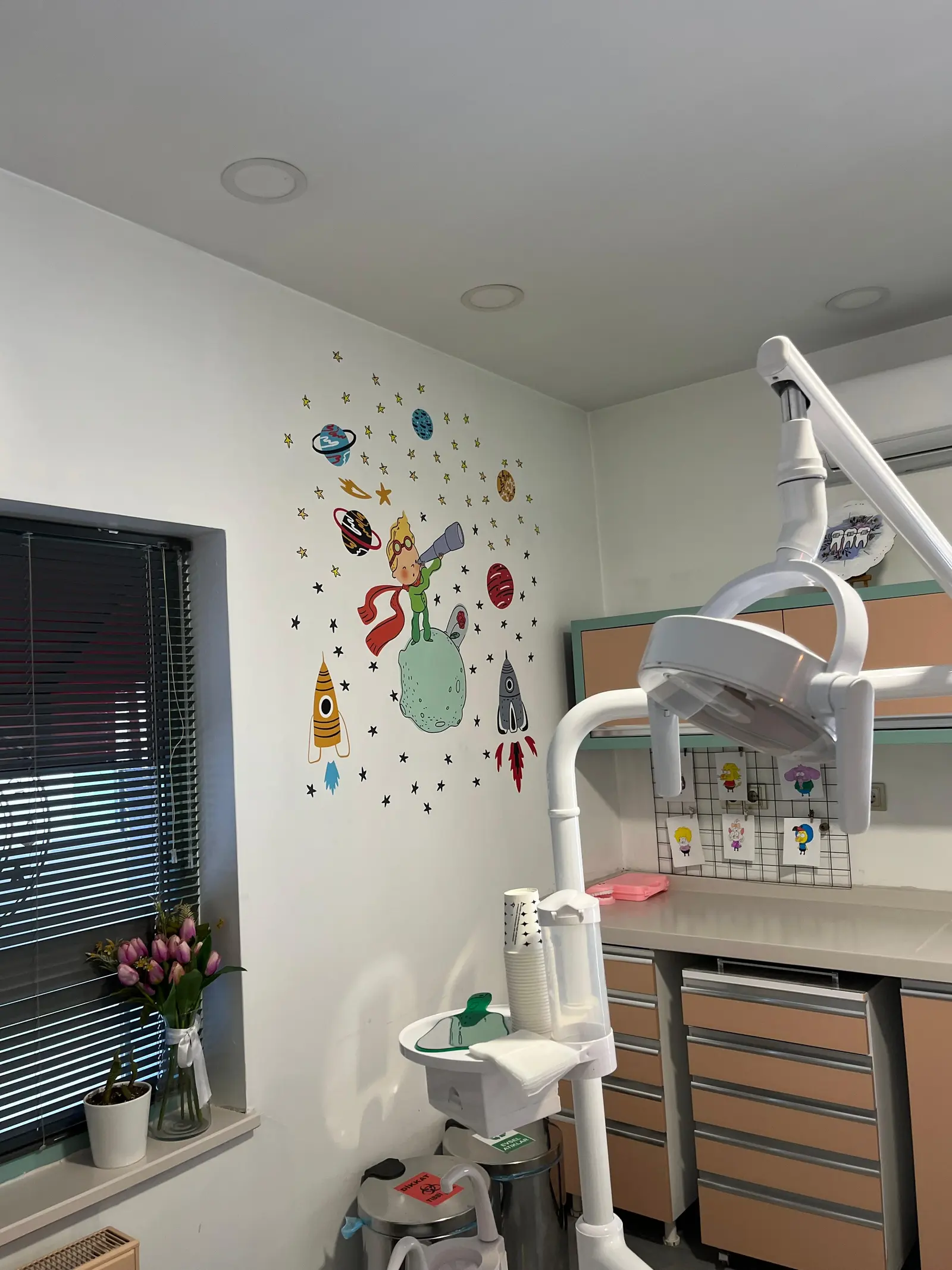 Clinic-provided photograph of Cafe Dental Clinic