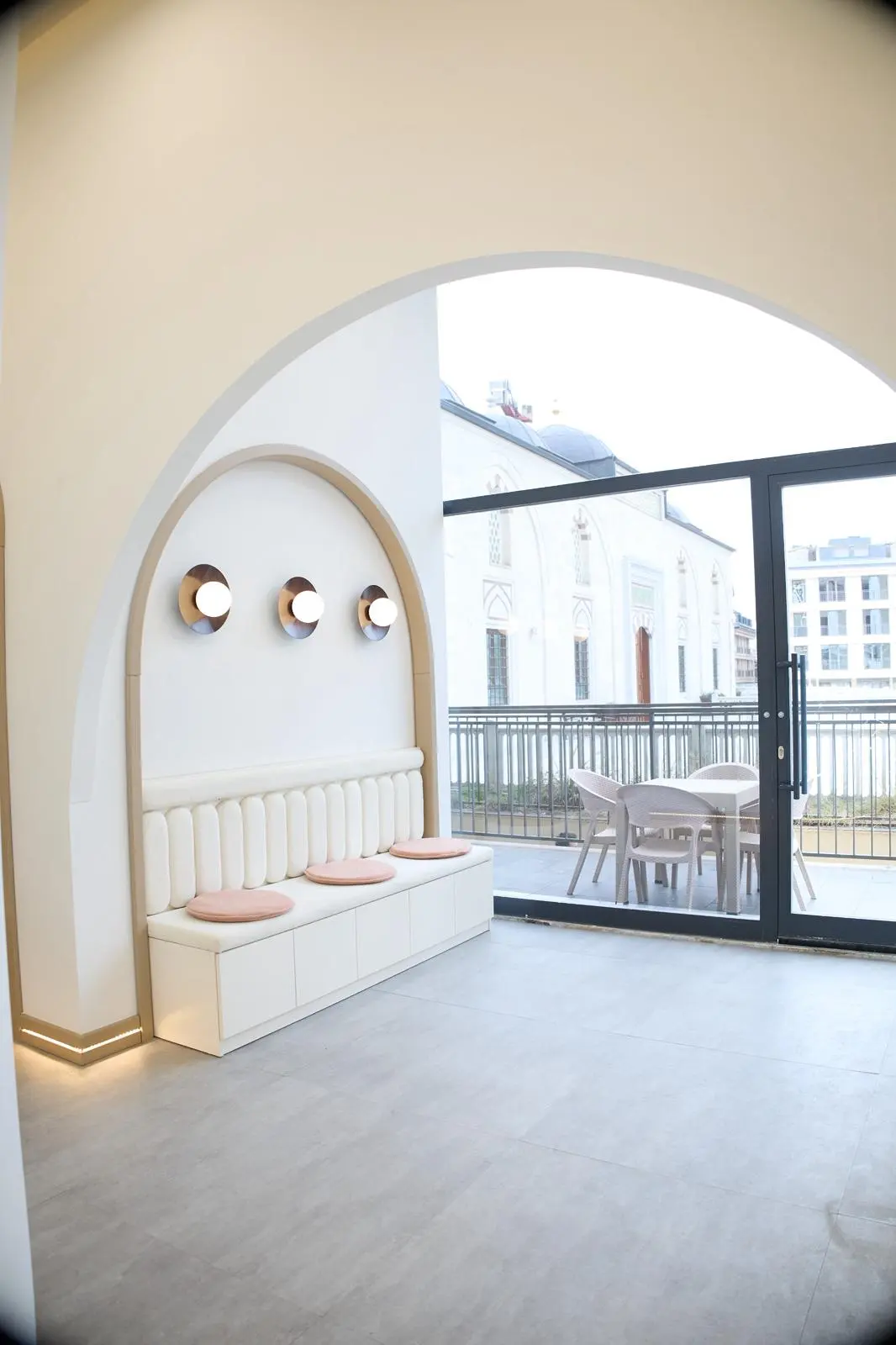 Von der Klinik bereitgestelltes Foto von Nazenin Zahnklinik