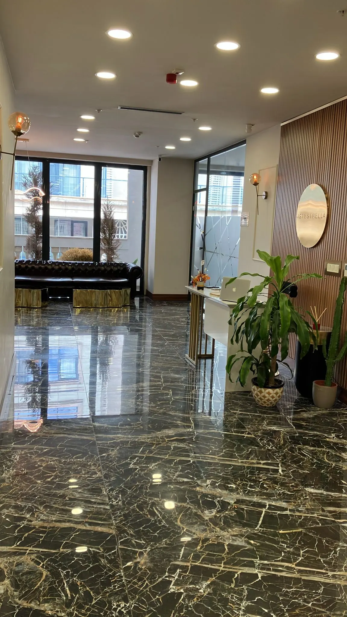 Clinic-provided photograph of Dr Onur Öz