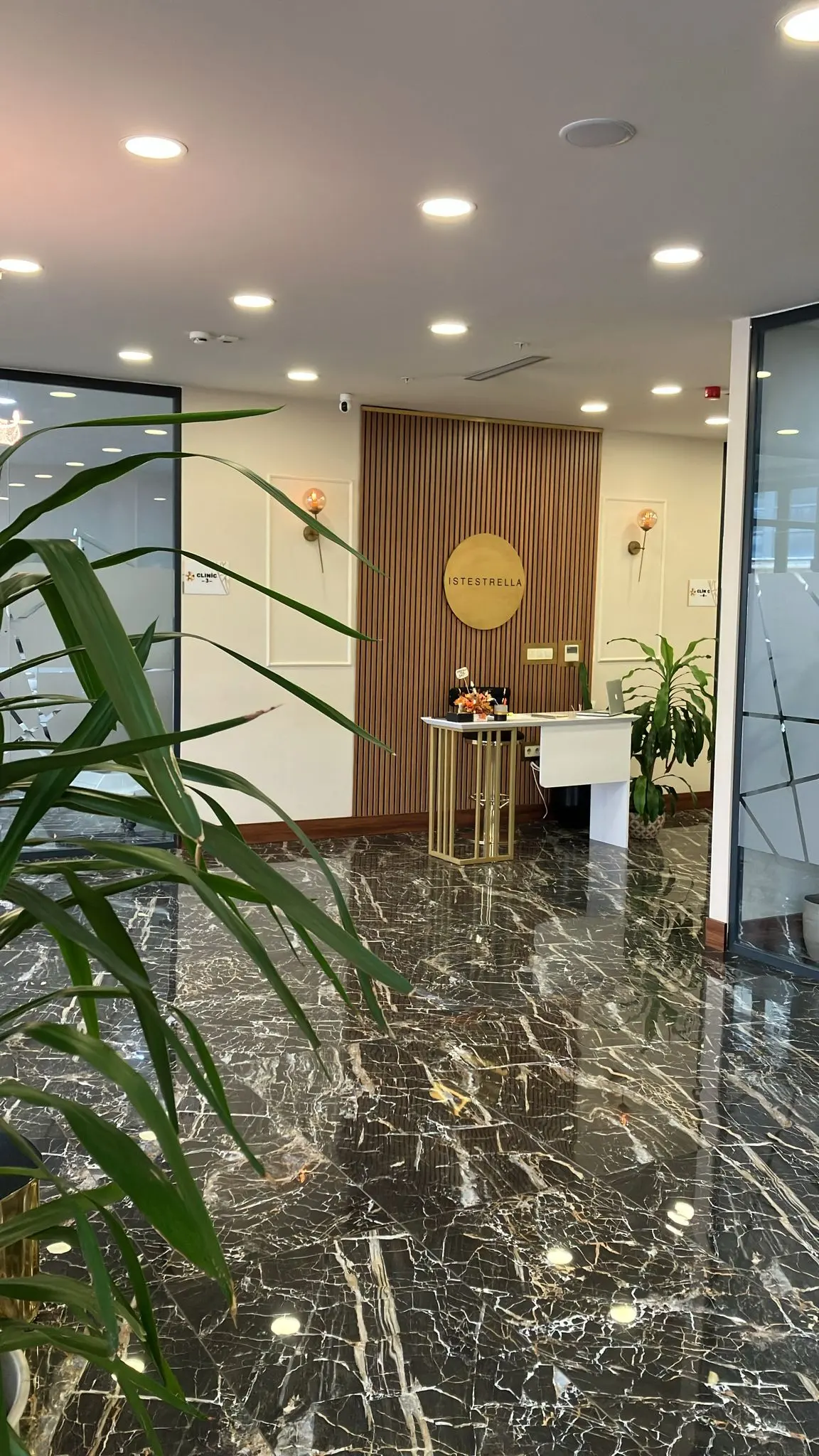 Clinic-provided photograph of Dr Onur Öz