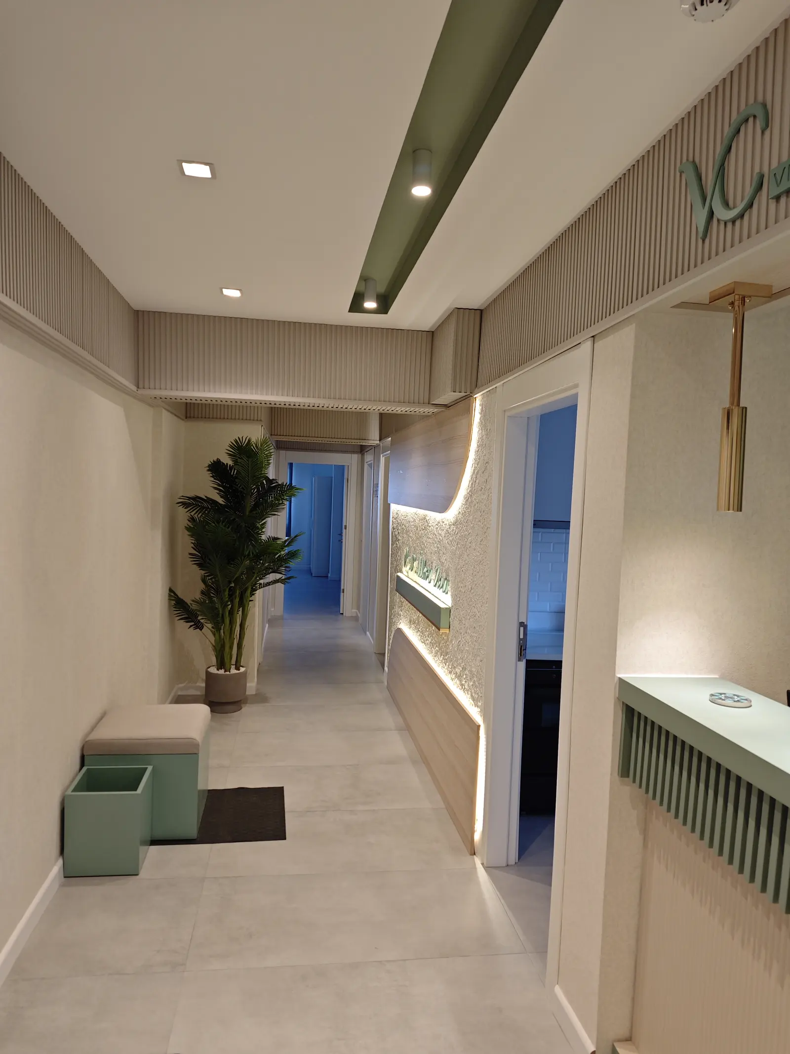 Clinic-provided photograph of Dr İlker Zan