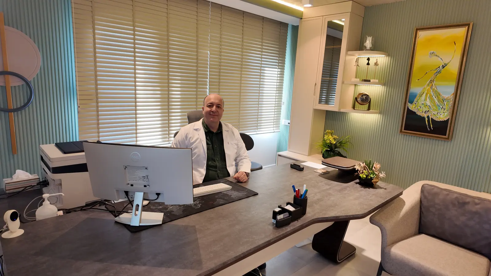 Clinic-provided photograph of Dr İlker Zan