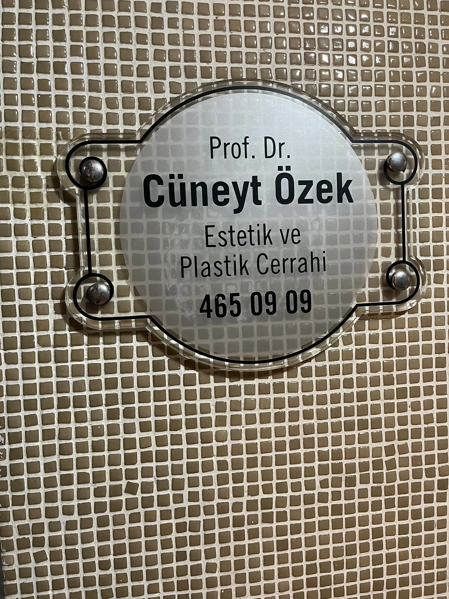 Von der Klinik bereitgestelltes Foto von Prof. Dr. Zeyyat Cüneyt Özek