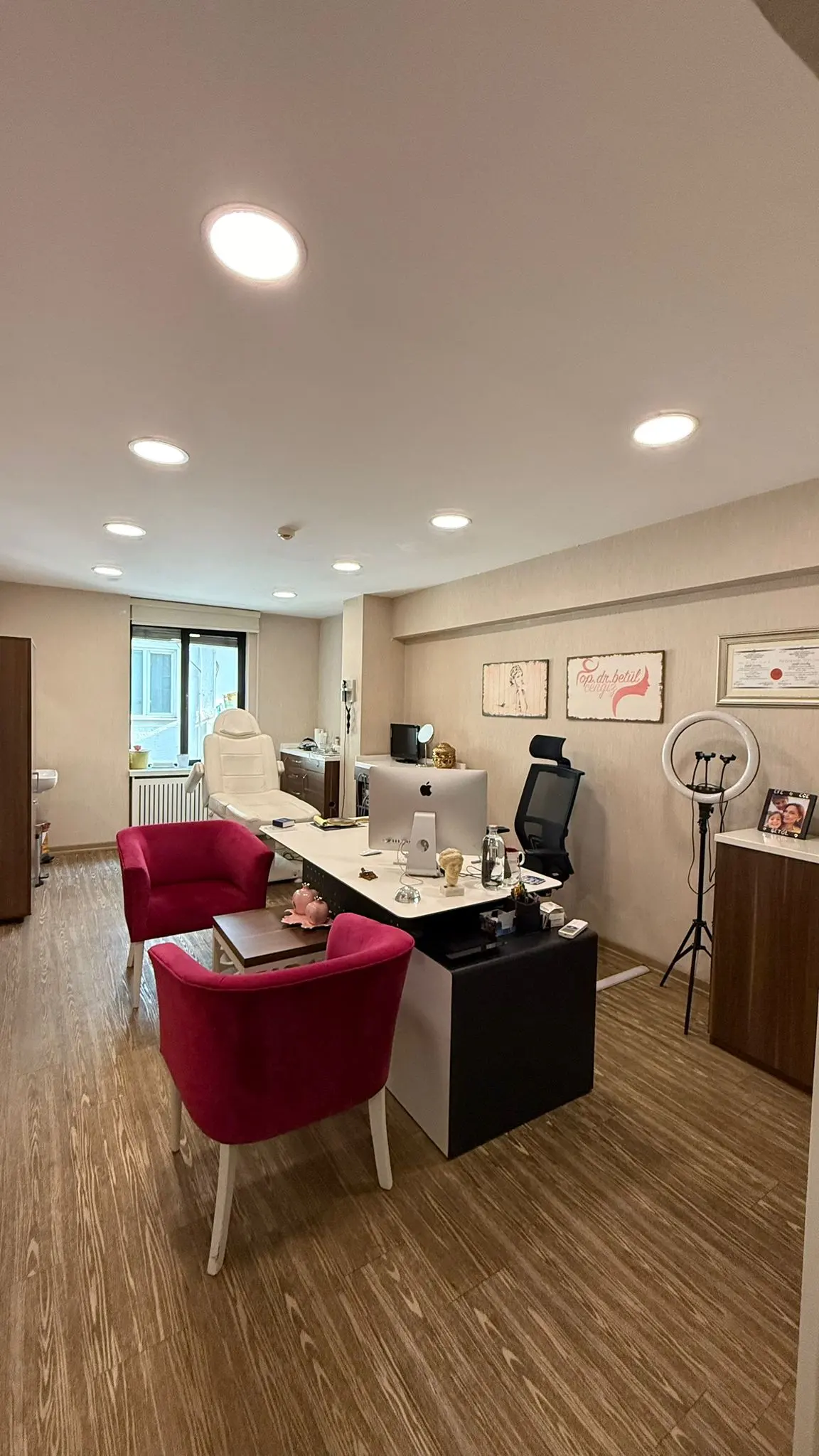 Clinic-provided photograph of Dr Betül Cengiz