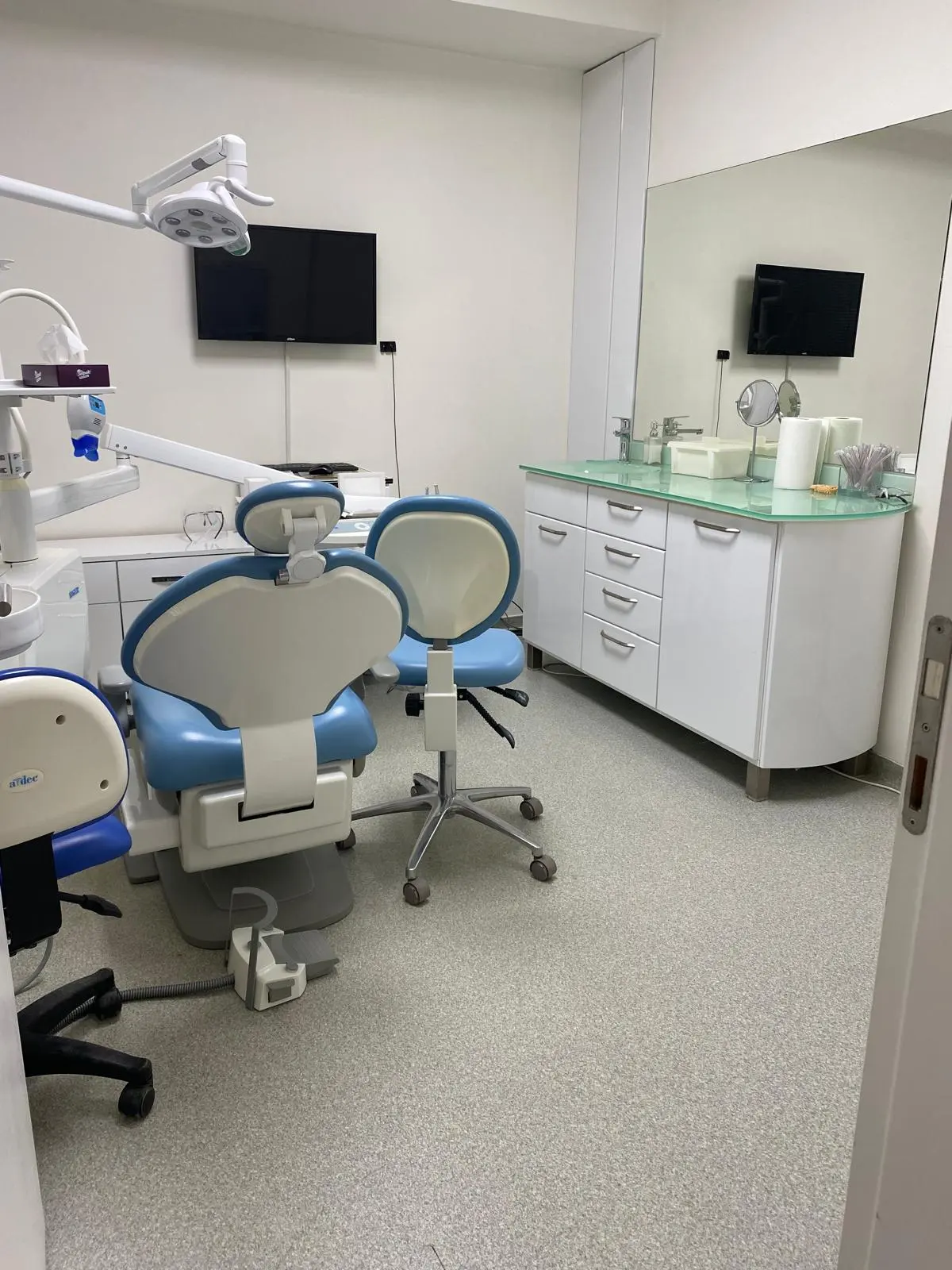 Clinic-provided photograph of Multident Dental Clinic