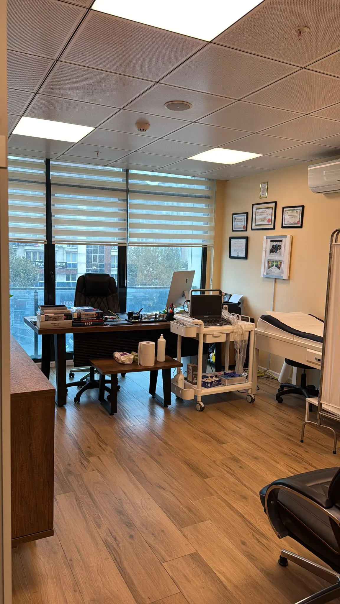 Clinic-provided photograph of Dr Enver Akbaş