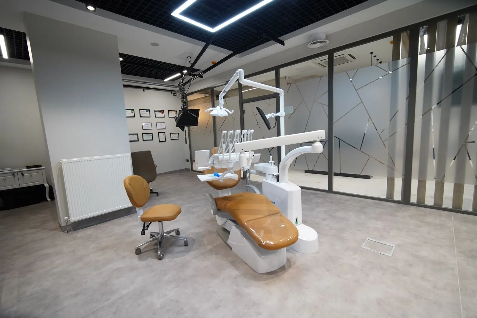 Clinic-provided photograph of KEM Esthetic Dental Clinic
