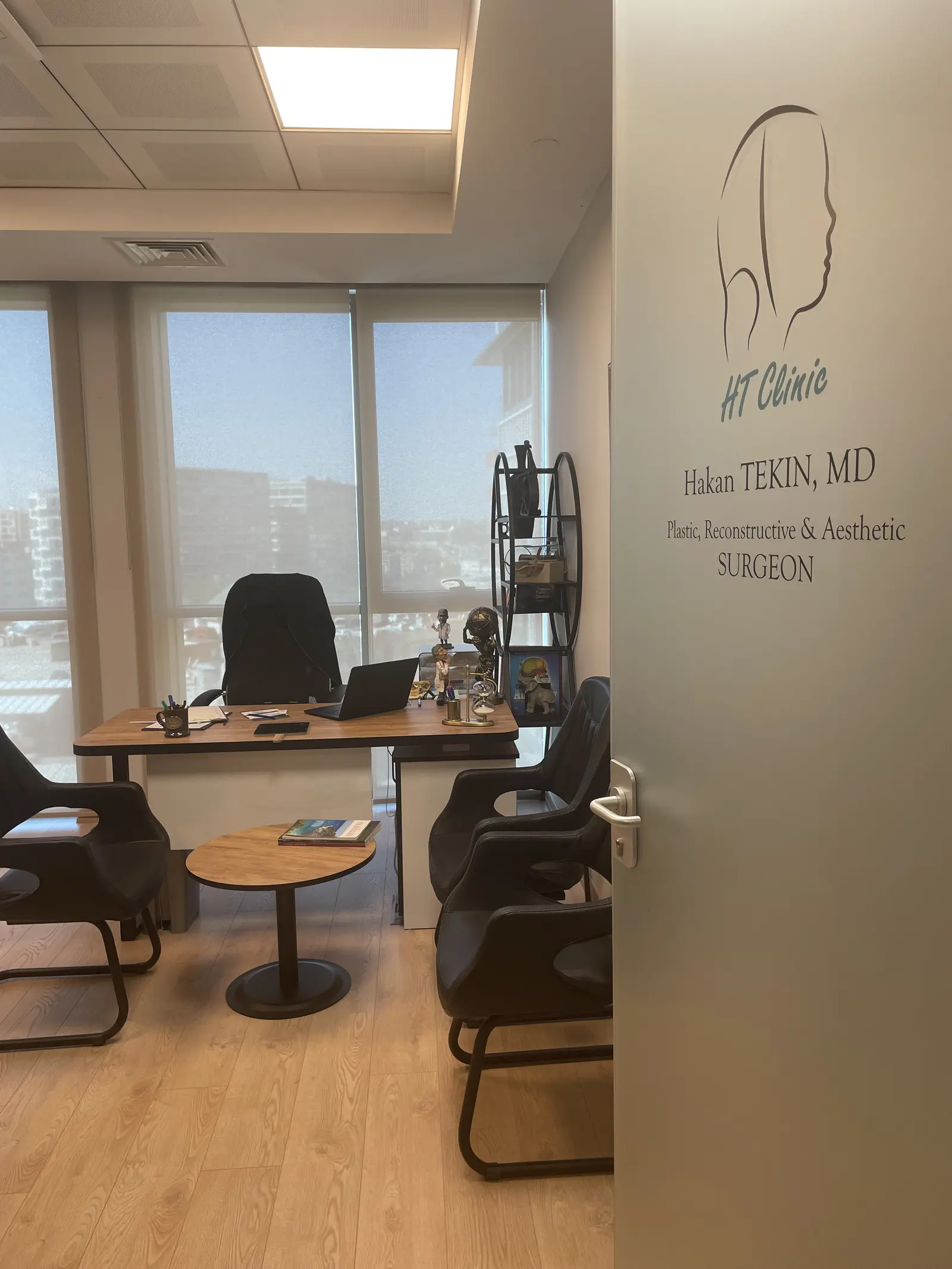 Von der Klinik bereitgestelltes Foto von Dr. Hakan Tekin
