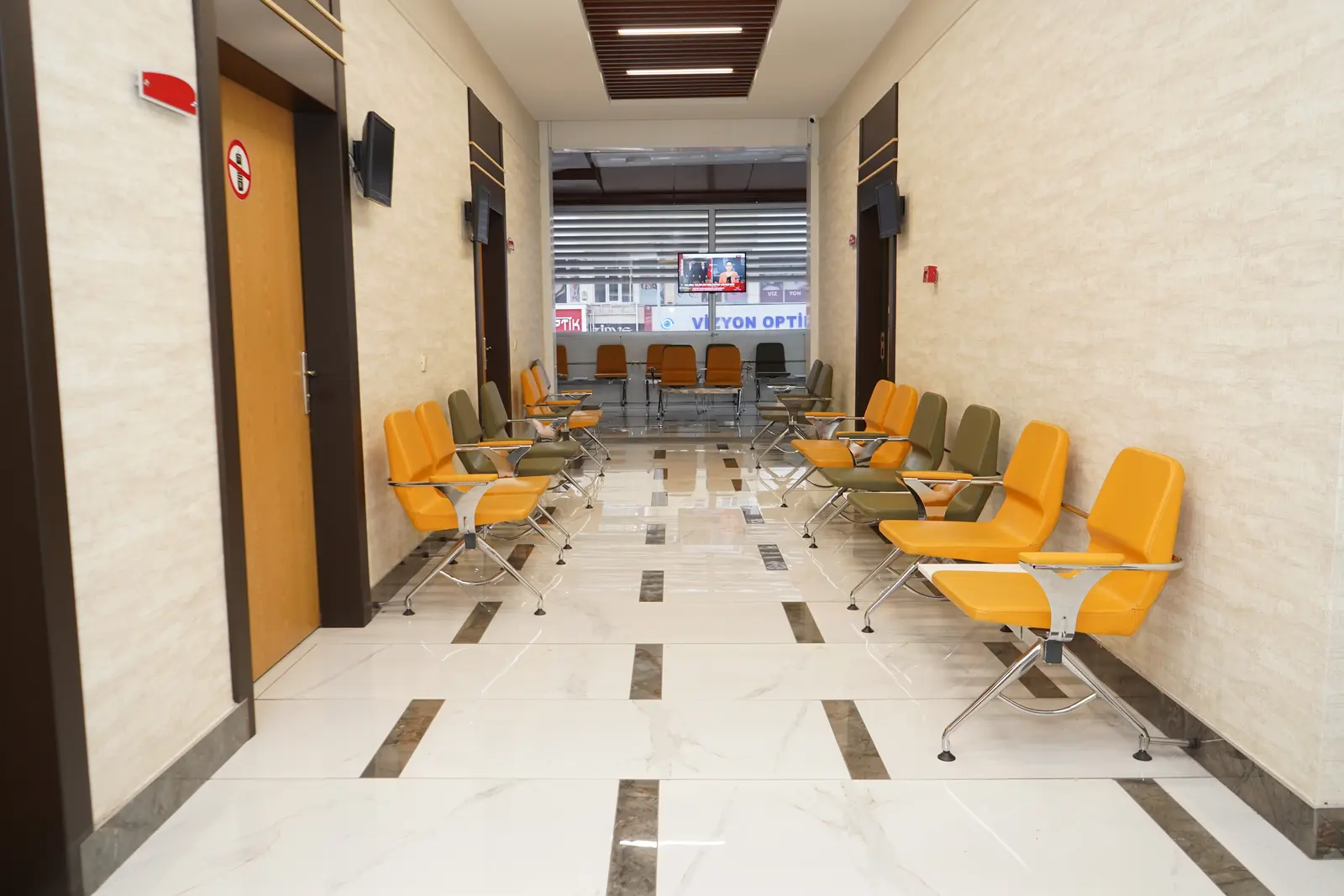 Clinic-provided photograph of Uğur Eye Hospital