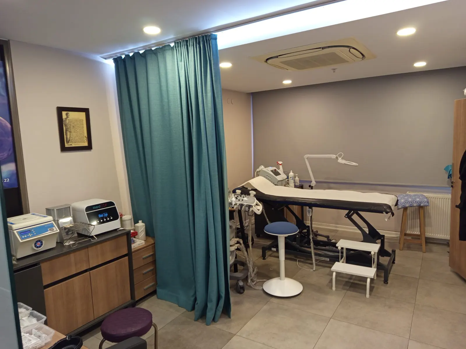 Von der Klinik bereitgestelltes Foto von Dr. Niyazi Umut Özdemir