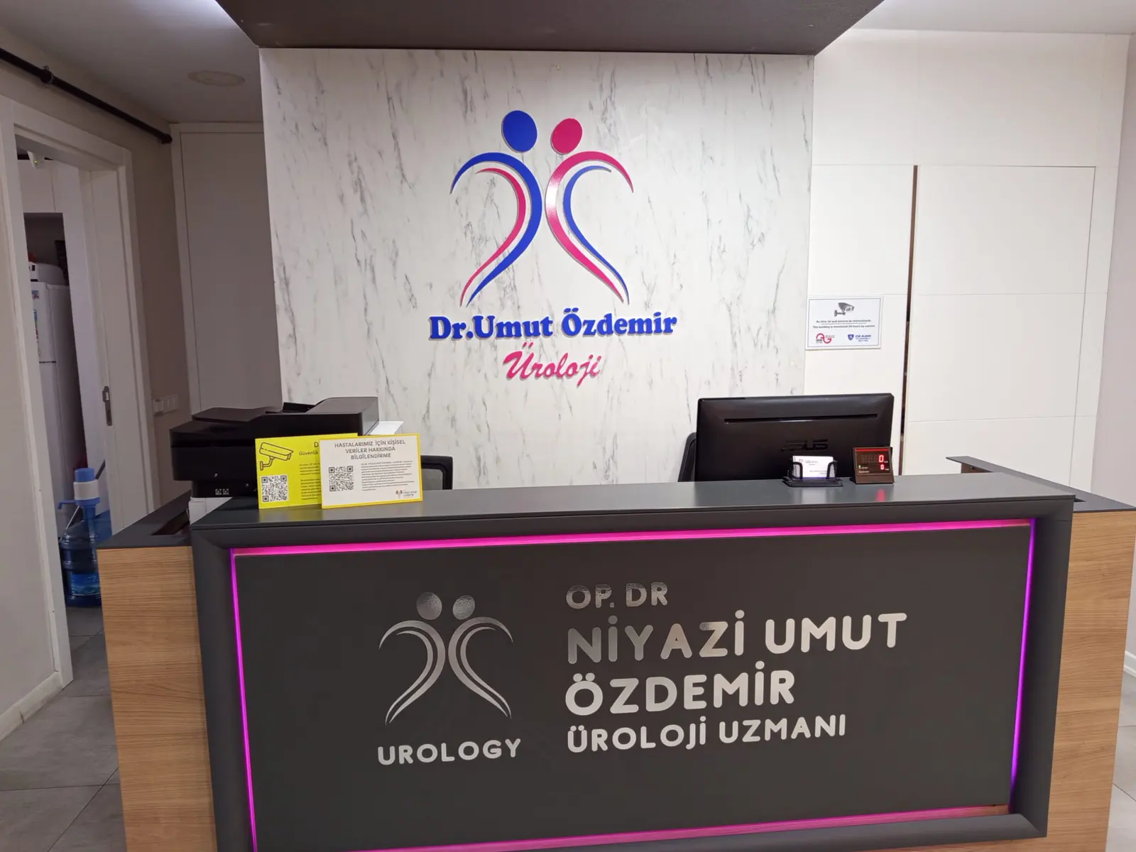 Von der Klinik bereitgestelltes Foto von Dr. Niyazi Umut Özdemir