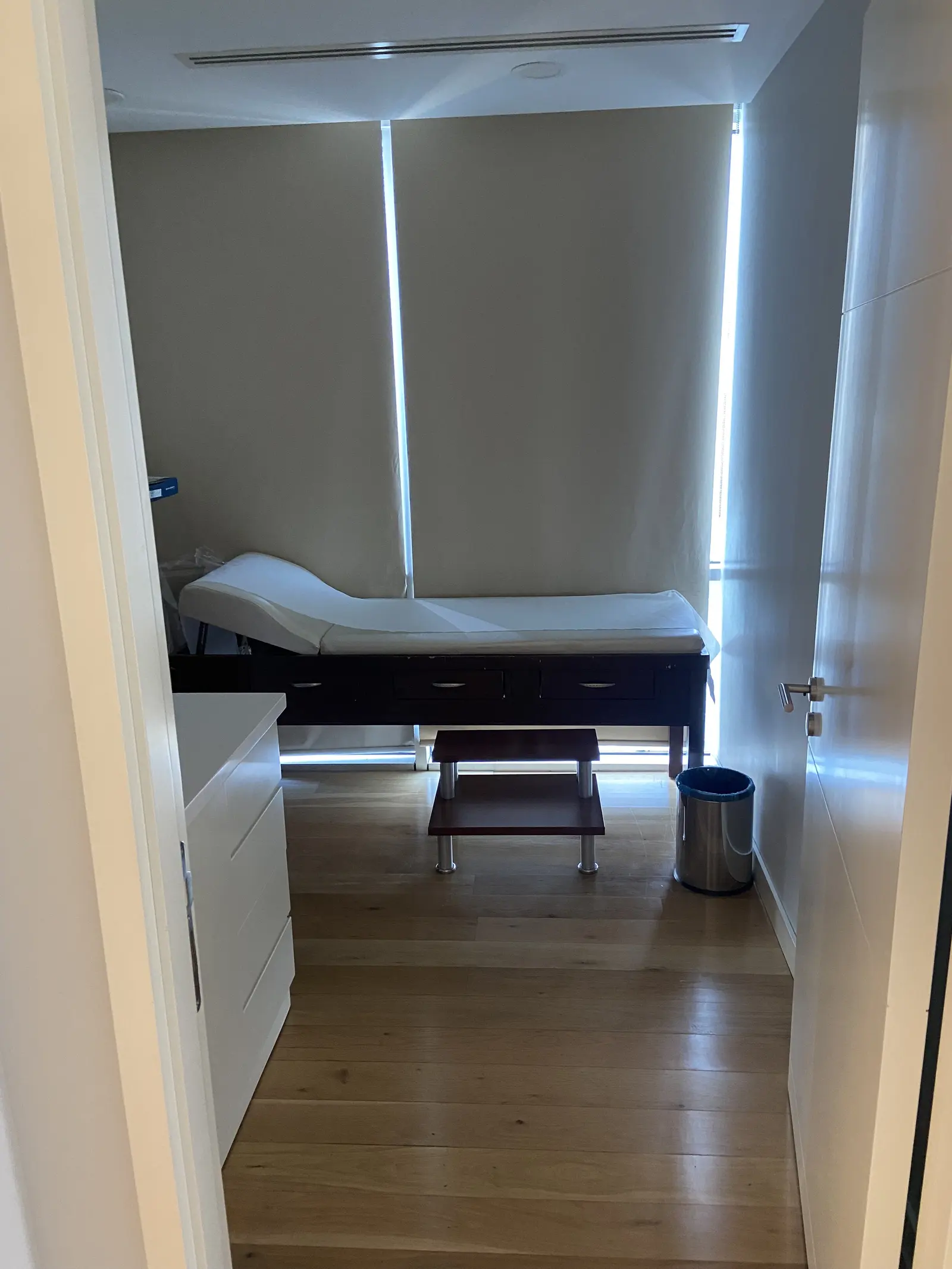 Clinic-provided photograph of Prof. Dr Lütfi Tunç