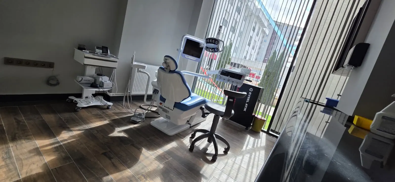 Von der Klinik bereitgestelltes Foto von Dent 58