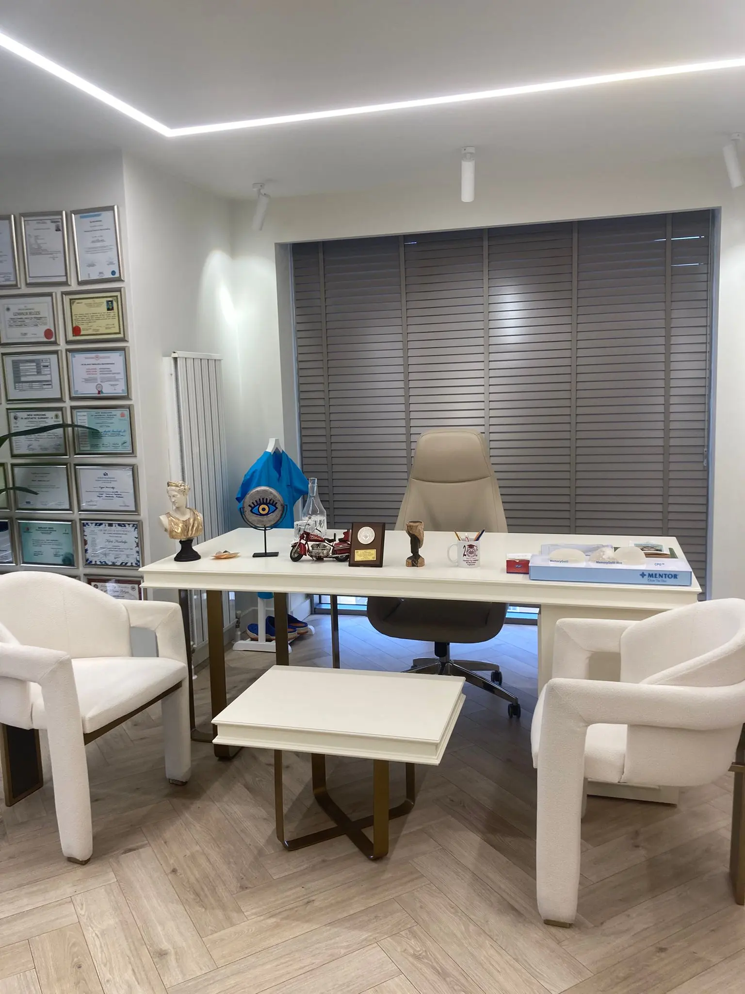 Clinic-provided photograph of Dr Aykut Mısırlıoğlu